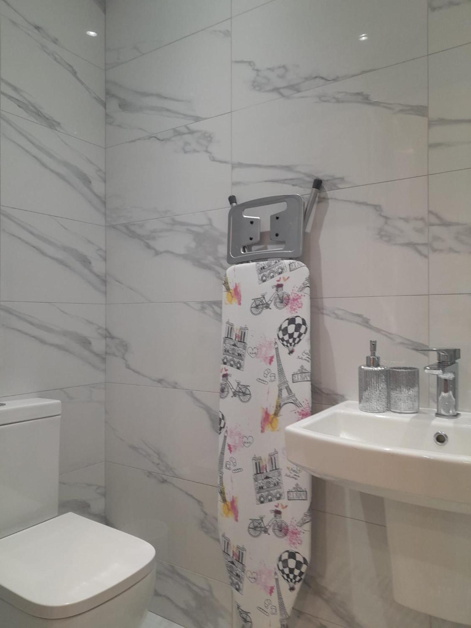 Jj Serviced Apartment - Close To Tube Station & Near Central London & Wembley Northolt  المظهر الخارجي الصورة