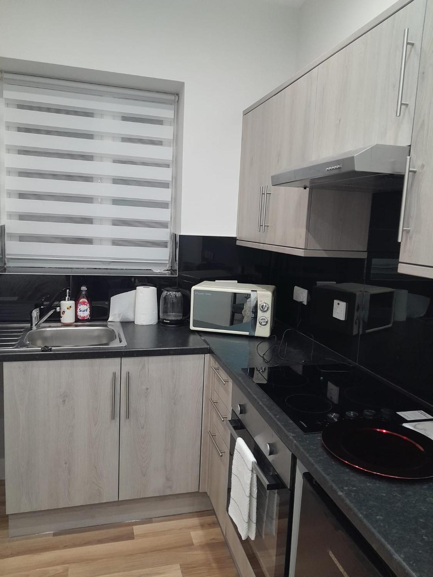 Jj Serviced Apartment - Close To Tube Station & Near Central London & Wembley Northolt  المظهر الخارجي الصورة